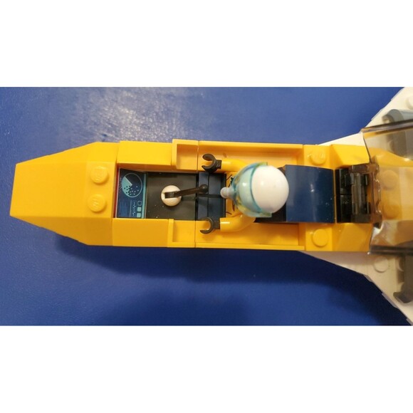 Lego 60289 Airshow Jet Transporter -Jet & Pilot Minifigure - No Transporter - Picture 3 of 16